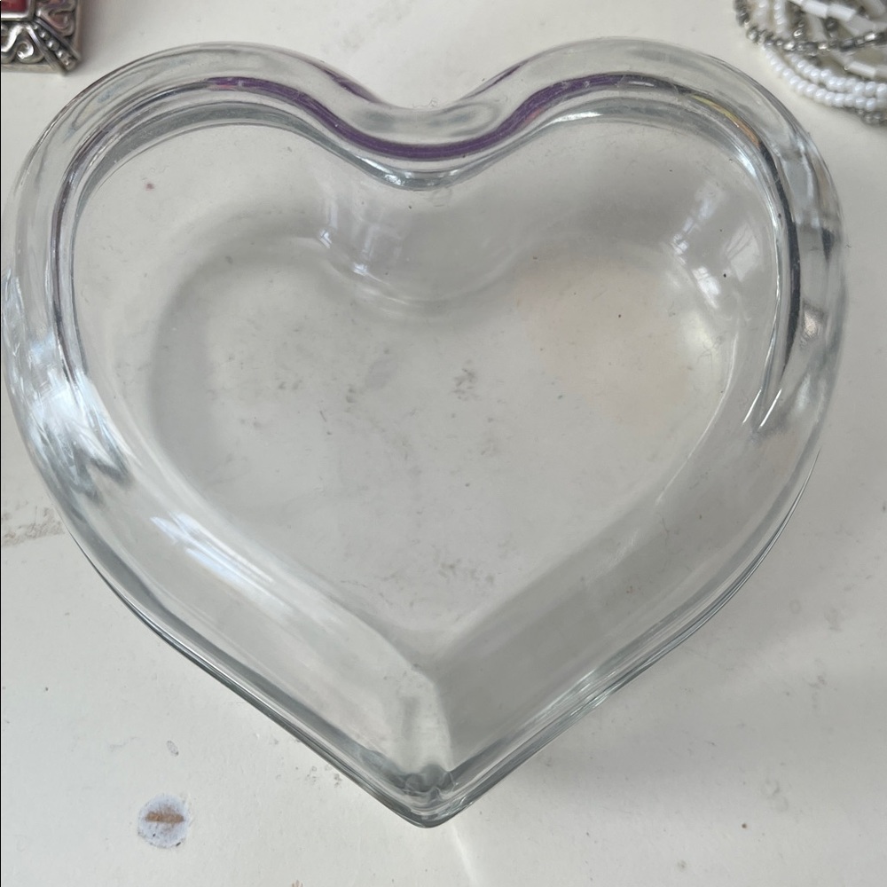 4.5” Glass Puffy Heart Trinket Box